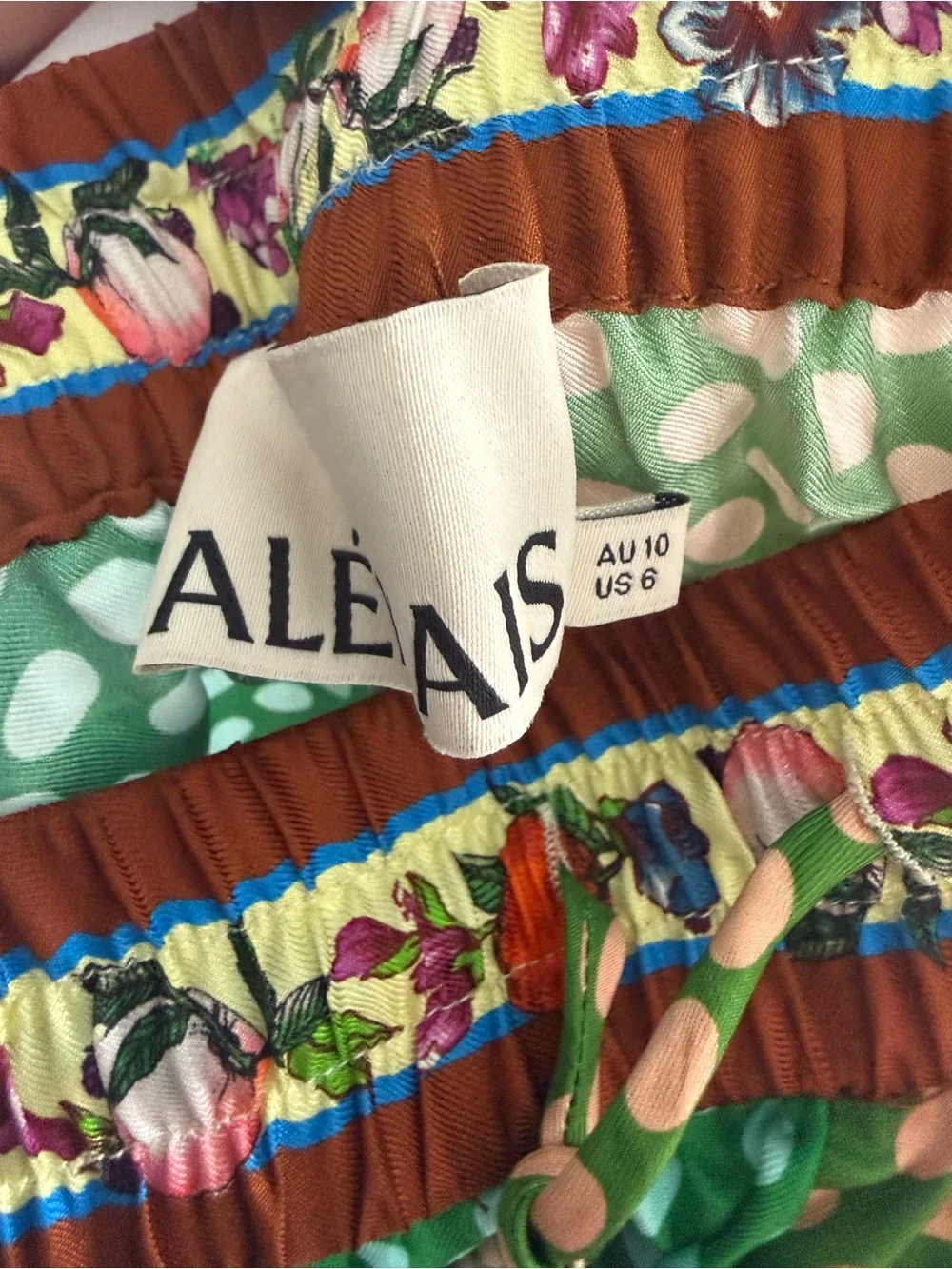 Alemais gorgeous flowy
